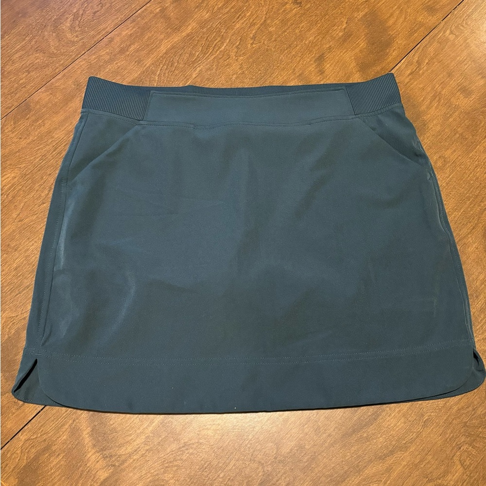 Forest Green size medium golf skirt with pockets